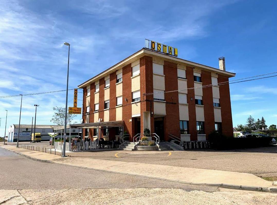 Hostal Alto Paramo Villadangos del Paramo Exterior photo